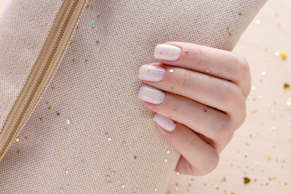 210-nail-1-1-hori-cr-beige-pink