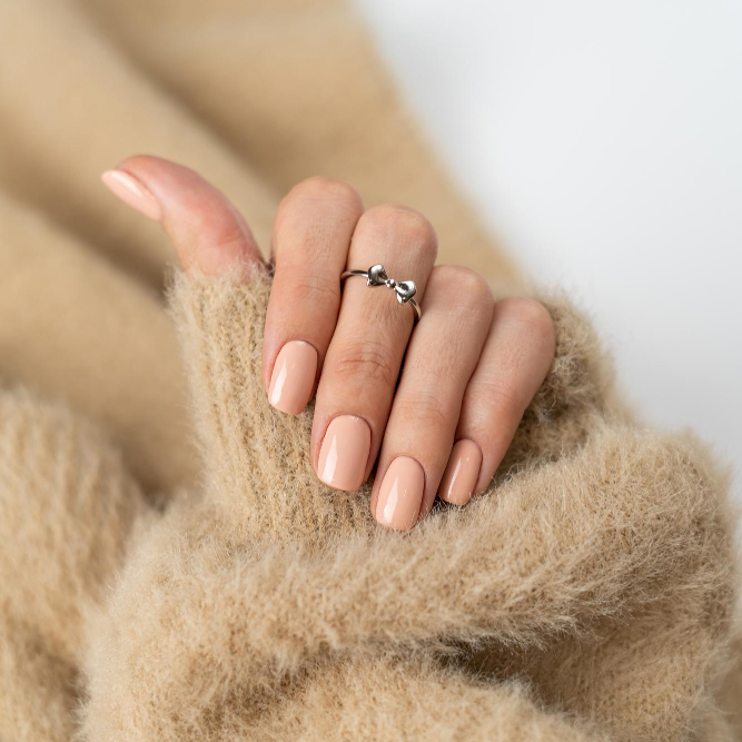 803-nail-1-1-squa-cc-beige-white